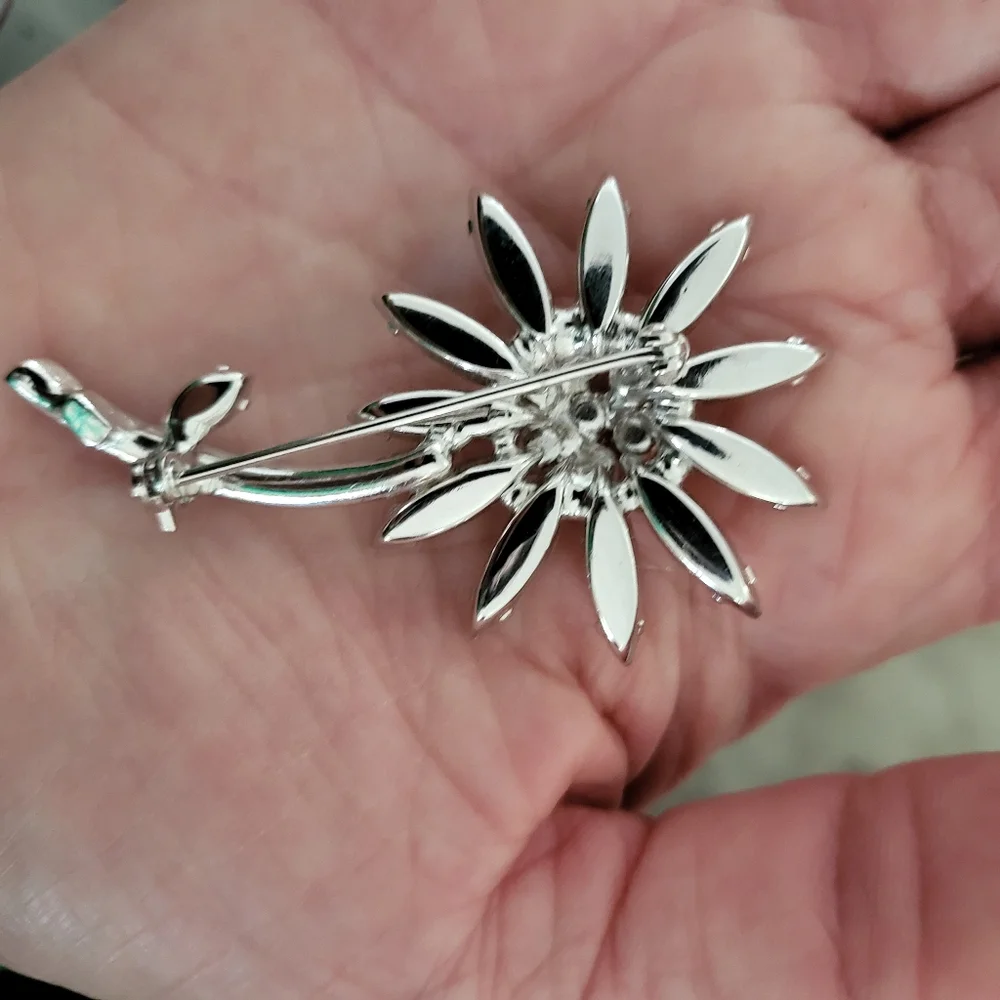 Silver Tone with‎ Rhinestones Floral Brooch